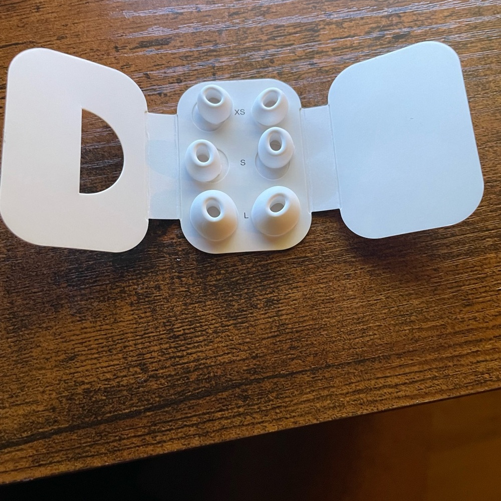 AirPod’s Pro - Picture 3 of 5